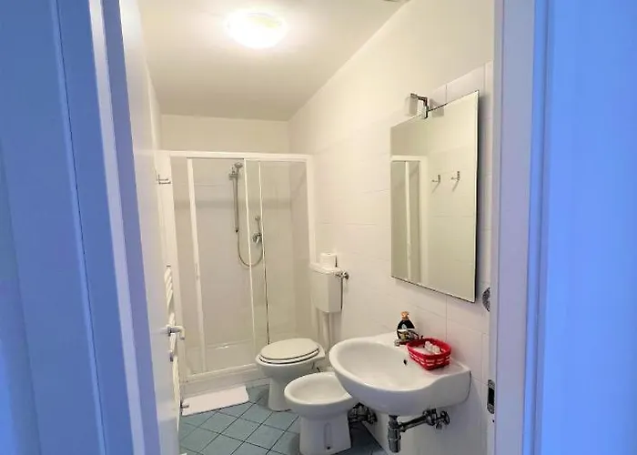 Emerald Palace Hostel Floransa