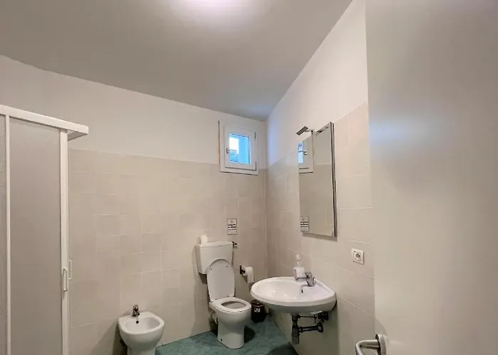 Emerald Palace Hostel