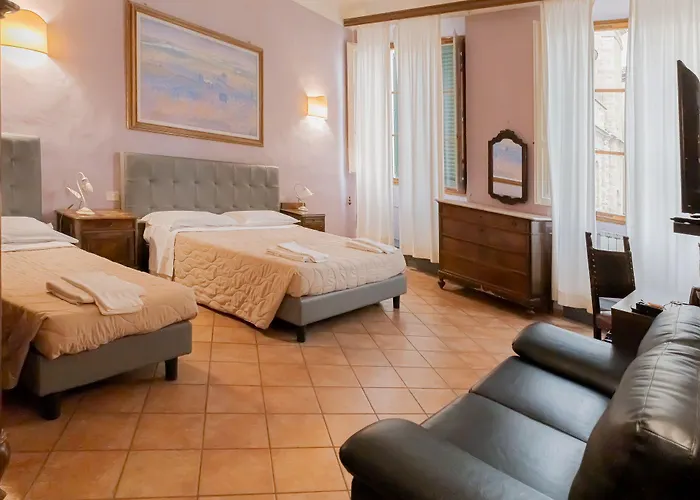 Hostel Emerald Palace