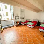 Emerald Palace Hostal