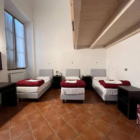 Emerald Palace Hostel