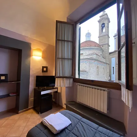 Emerald Palace Hostel *