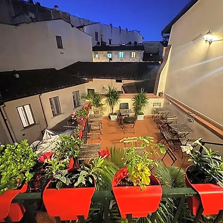 Hostel Emerald Palace