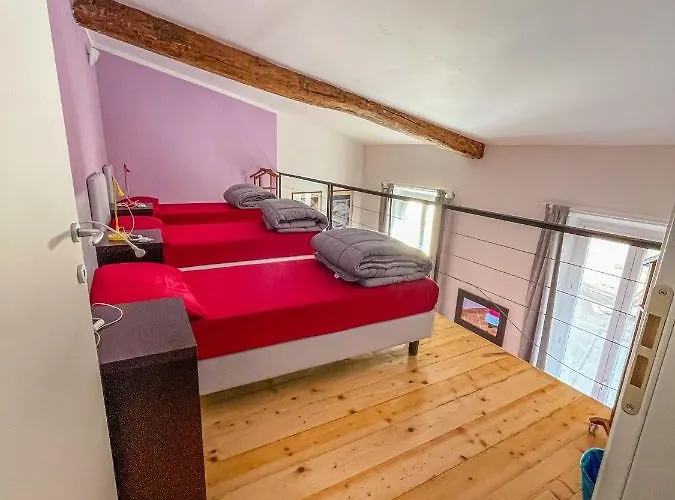 Auberge de jeunesse Emerald Palace *