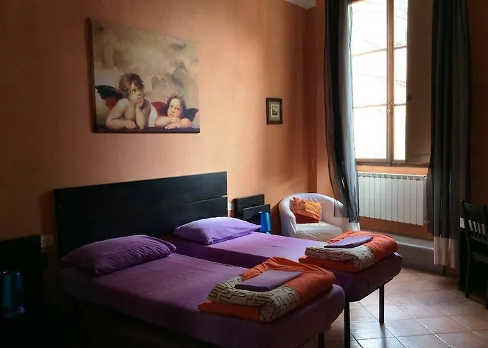 Emerald Palace Vandrarhem Florens