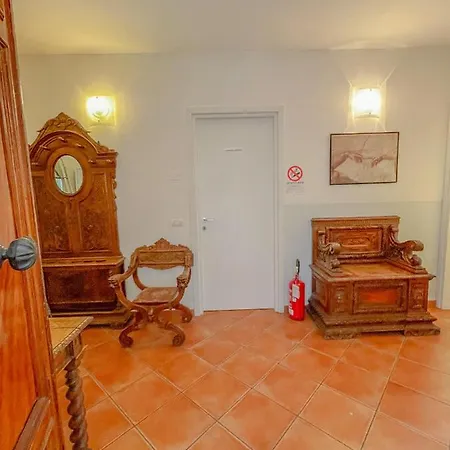 Emerald Palace Vandrarhem