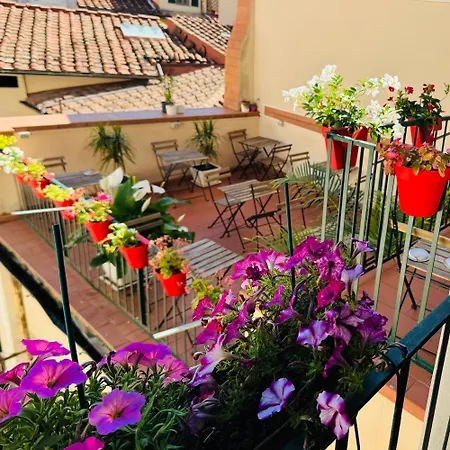 Emerald Palace Vandrarhem *